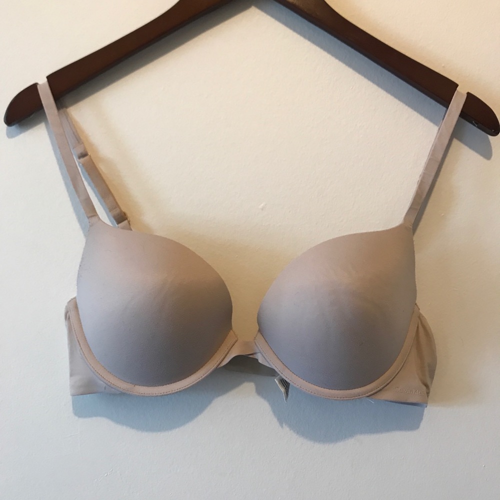 🔻Sold🔻Calvin Klein Tan Underwire Bra